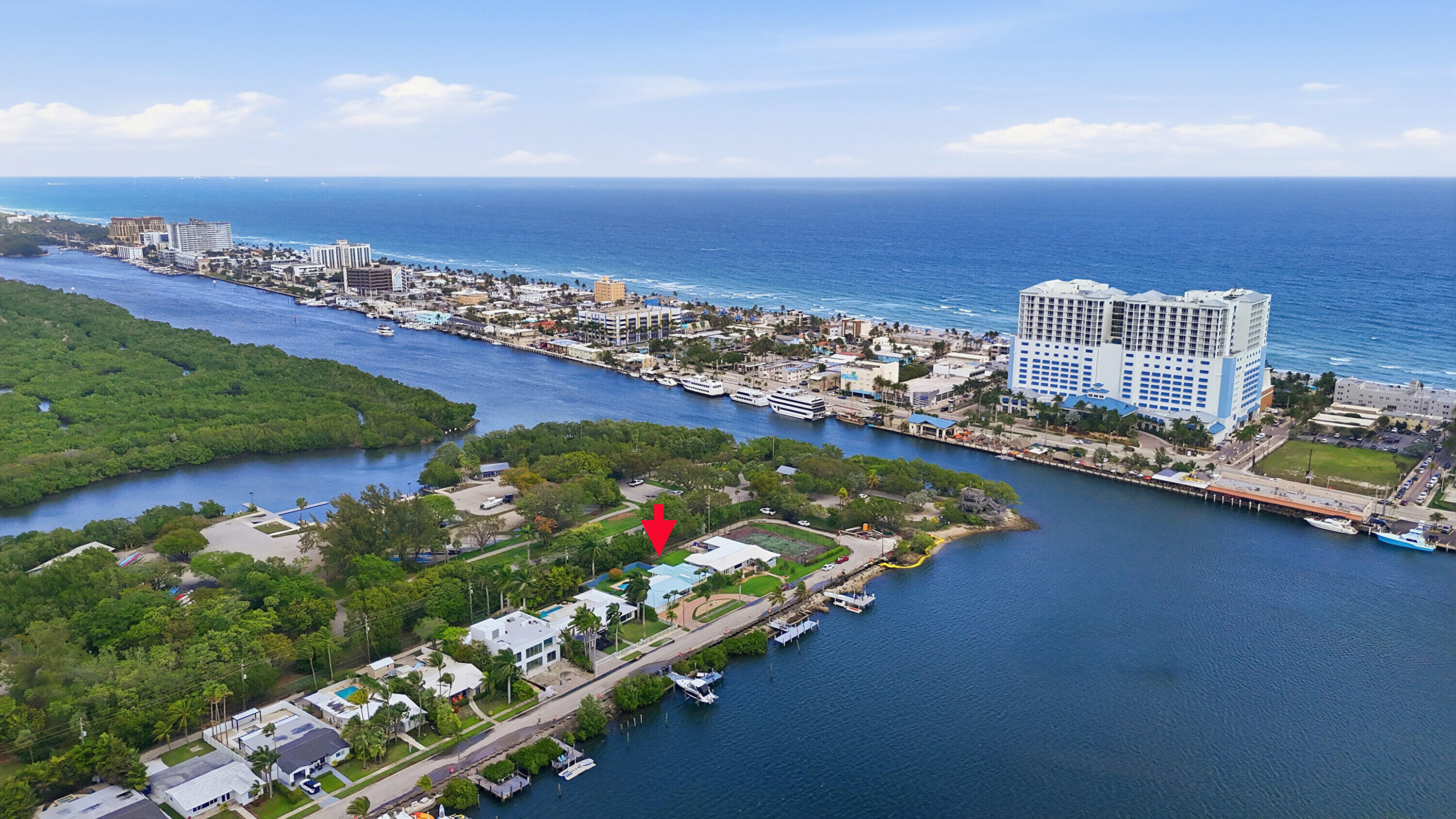 HOLLYWOOD LAKES SECTION - Residential