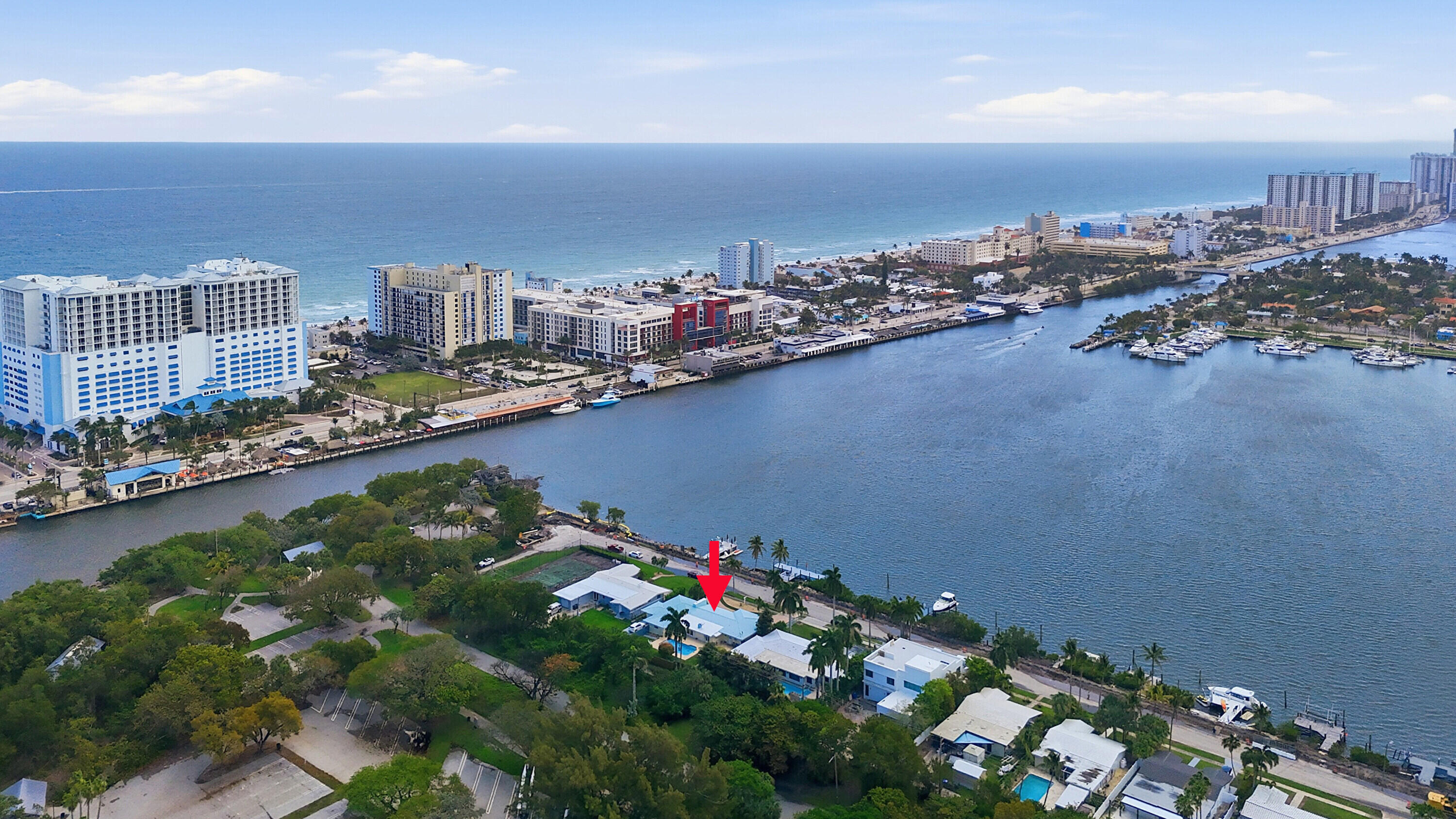 HOLLYWOOD LAKES SECTION - Residential