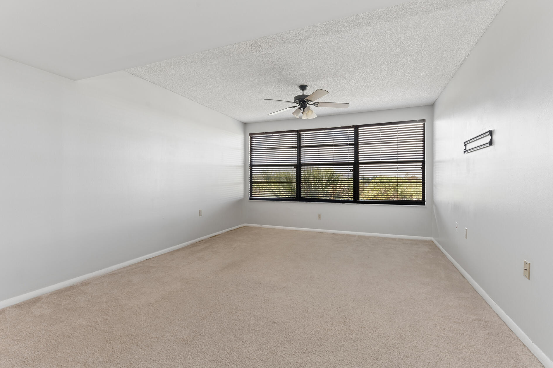 WHITEHALL VILLAGE - Residential Lease