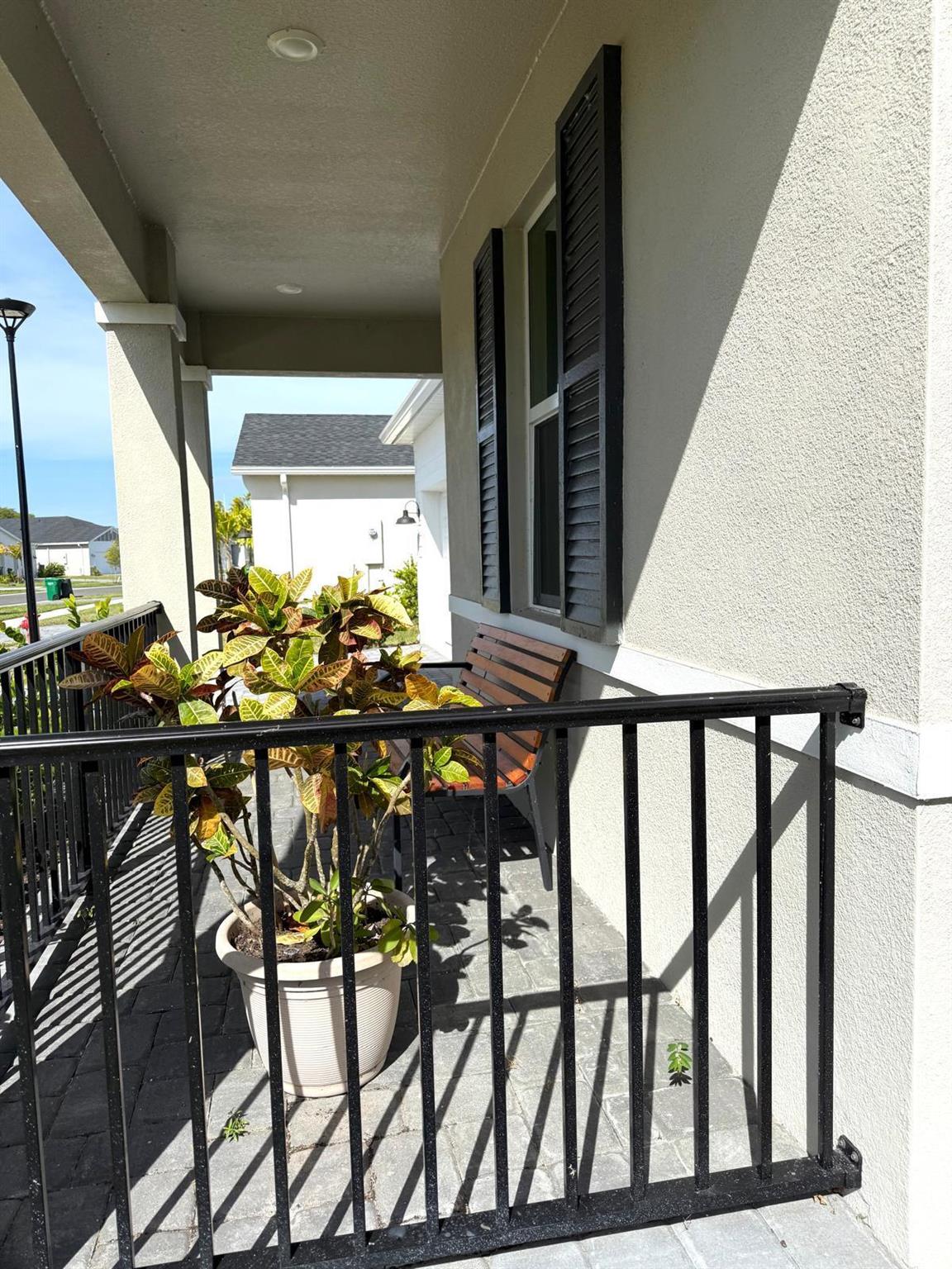 AZALEA - Residential Lease