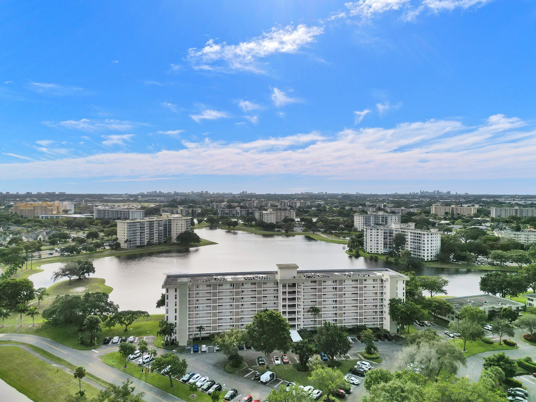 Palm Aire Country club - Residential
