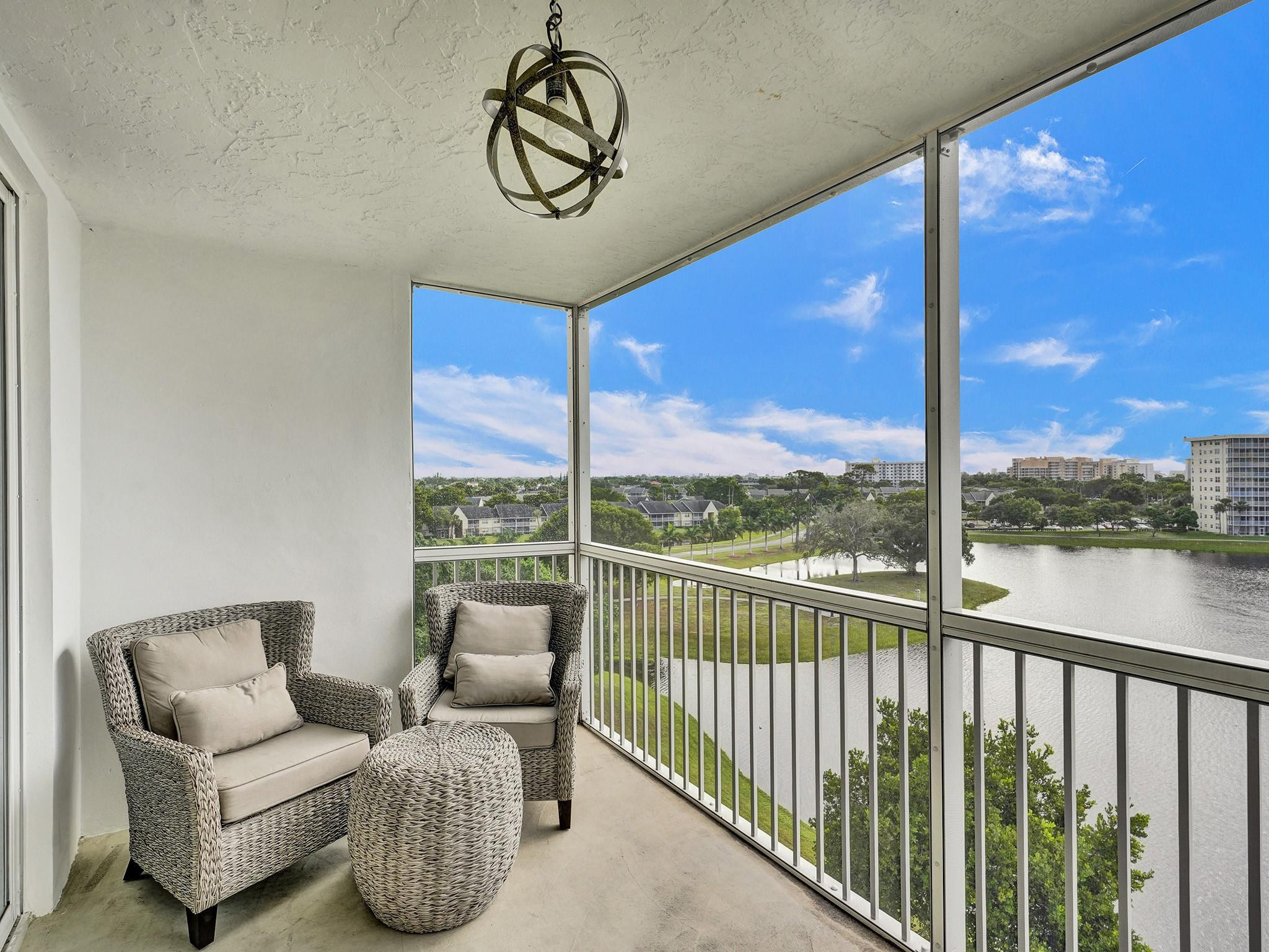 Palm Aire Country club - Residential