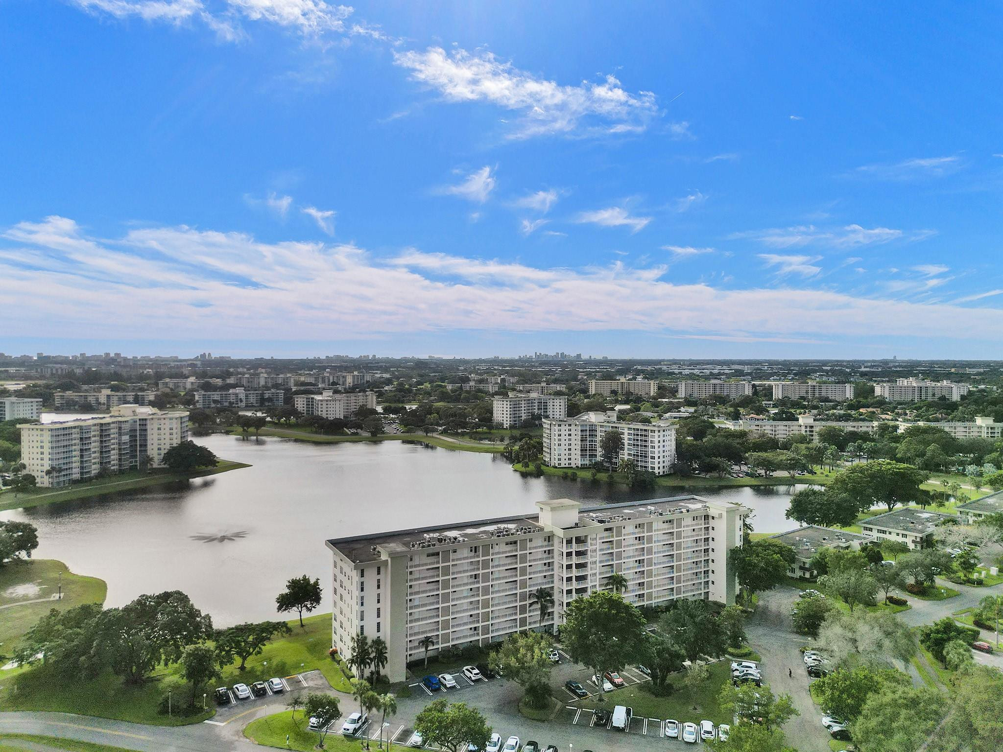 Palm Aire Country club - Residential