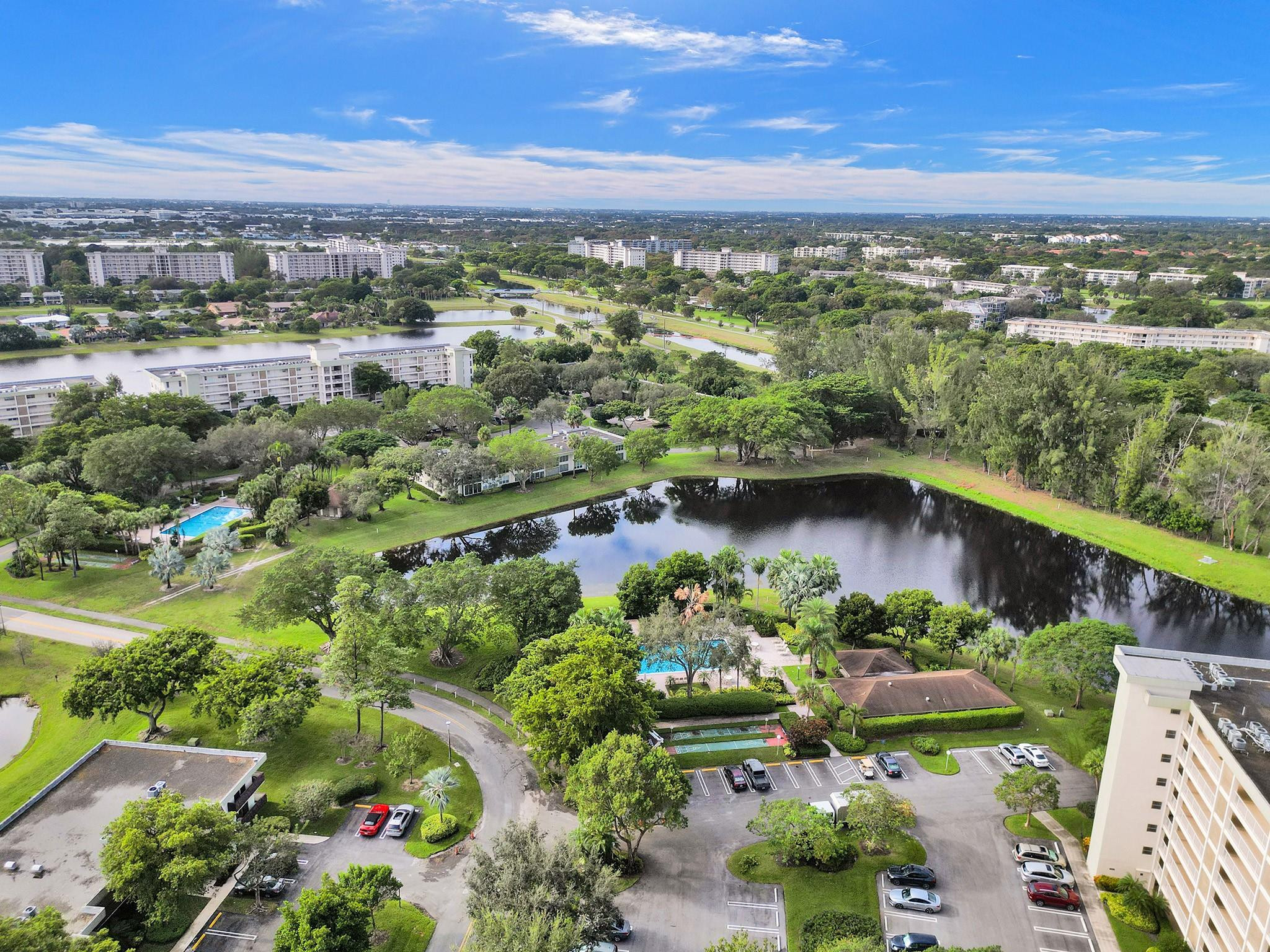 Palm Aire Country club - Residential