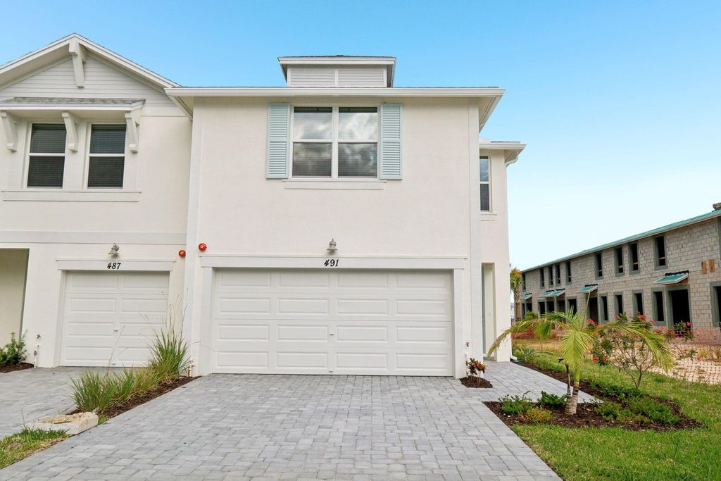 Photo of 491 Salisbury Circle, Fort Pierce, FL 34982 (MLS # R11077651)