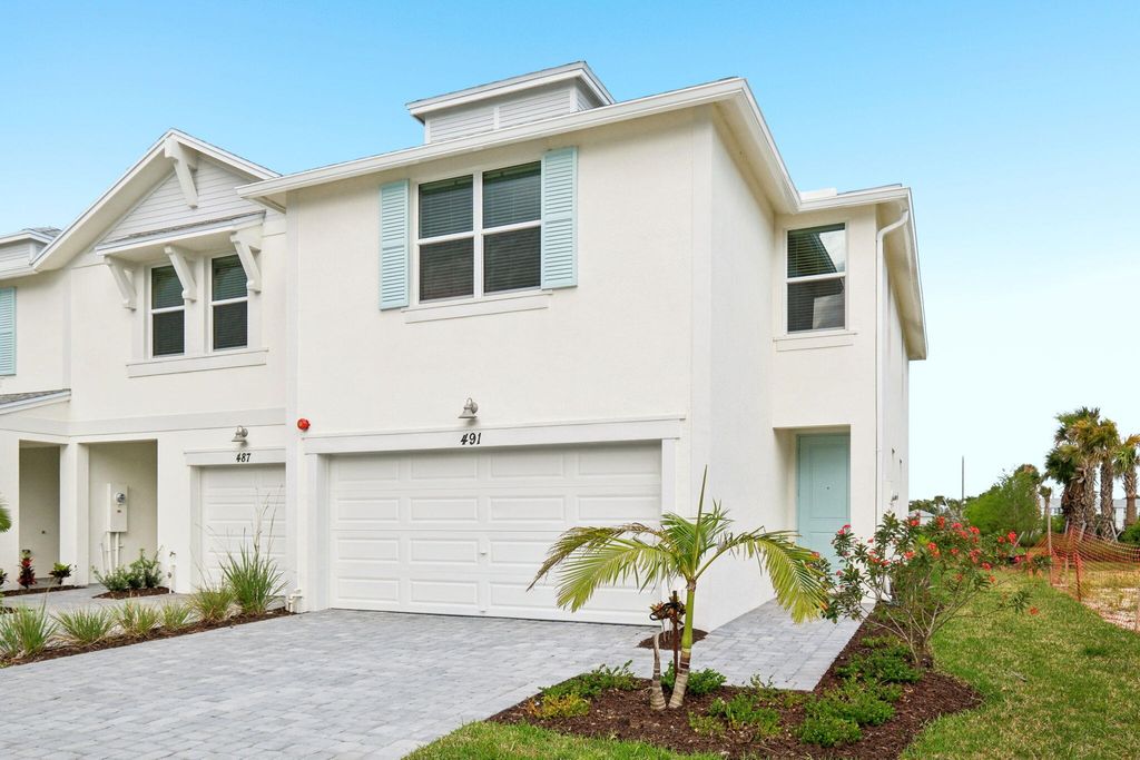 Photo of 491 Salisbury Circle, Fort Pierce, FL 34982 (MLS # R11077651)