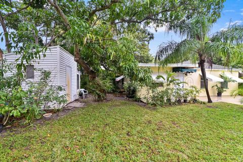 A home in Lake Worth Beach