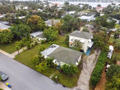 A home in Lake Worth Beach