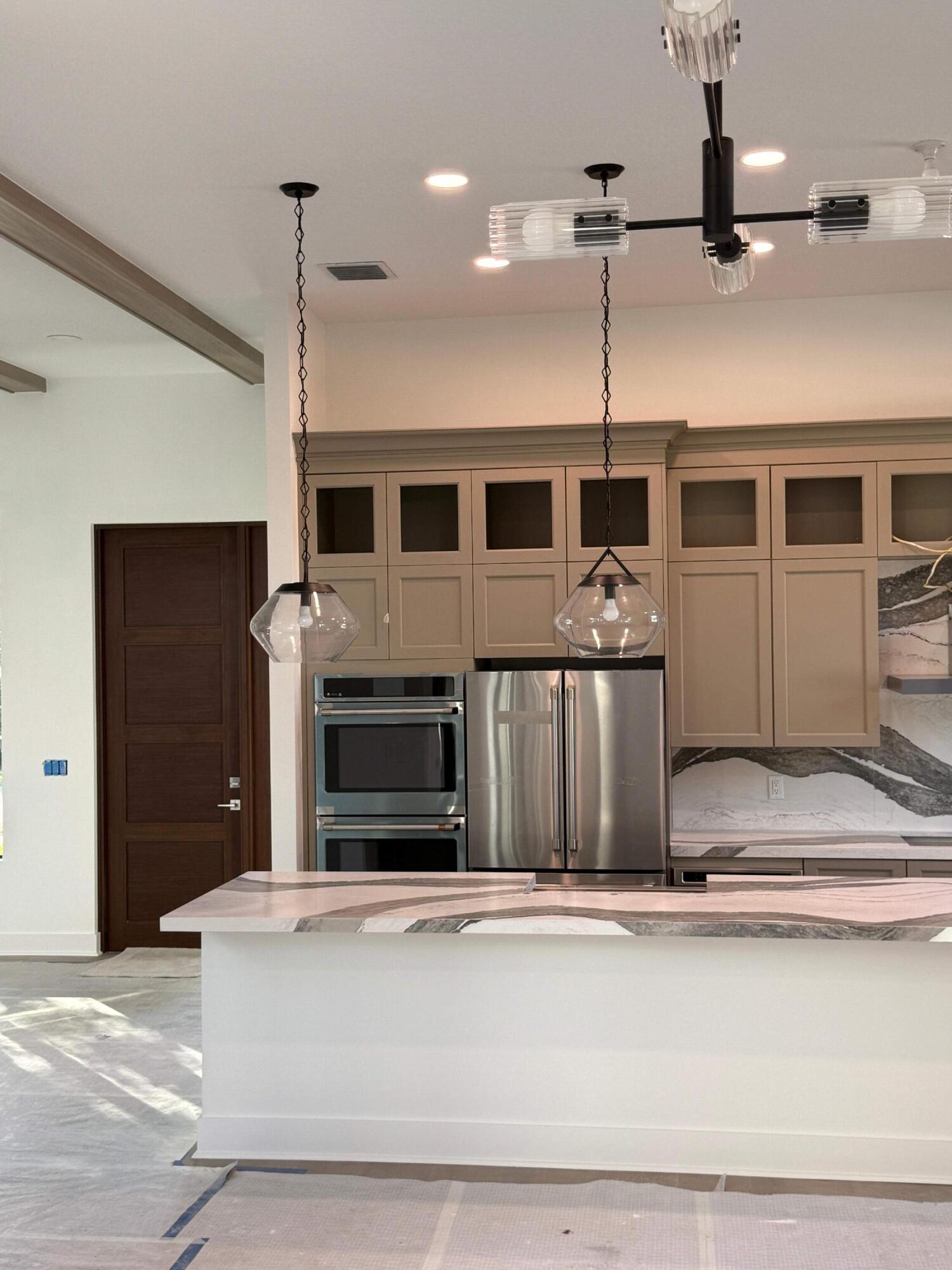 RIVERSIDE PARK - Residential