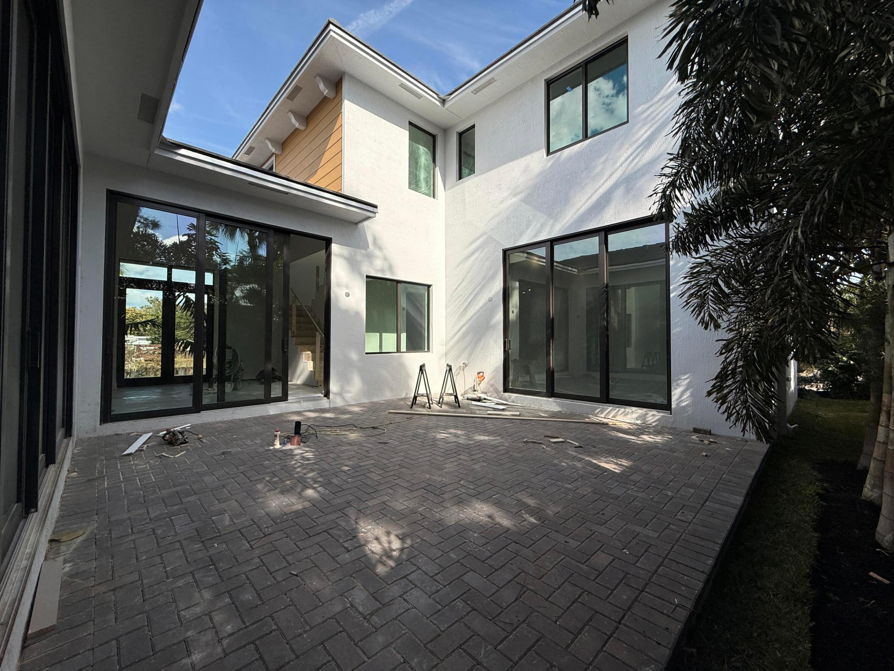 RIVERSIDE PARK - Residential