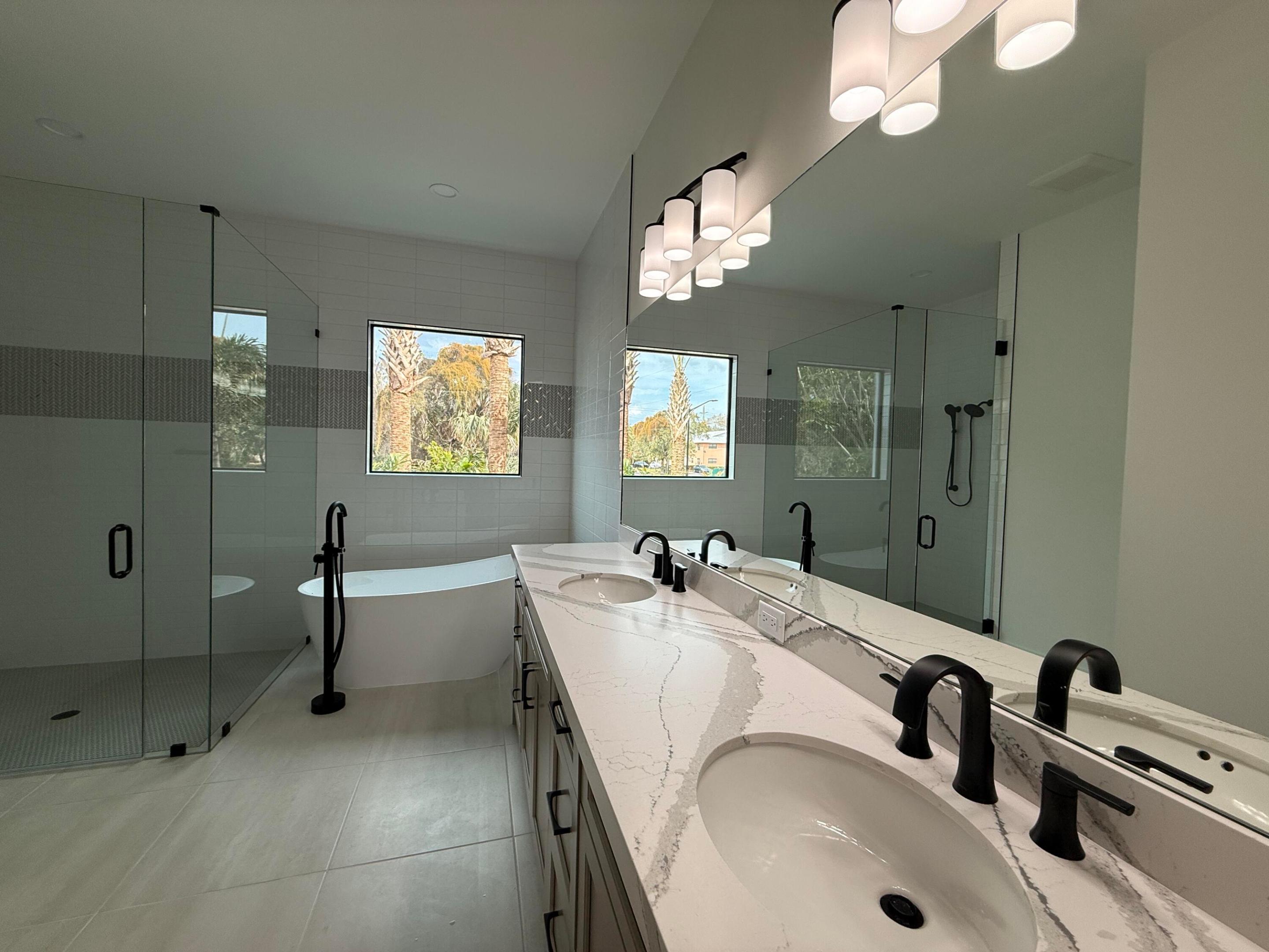 RIVERSIDE PARK - Residential