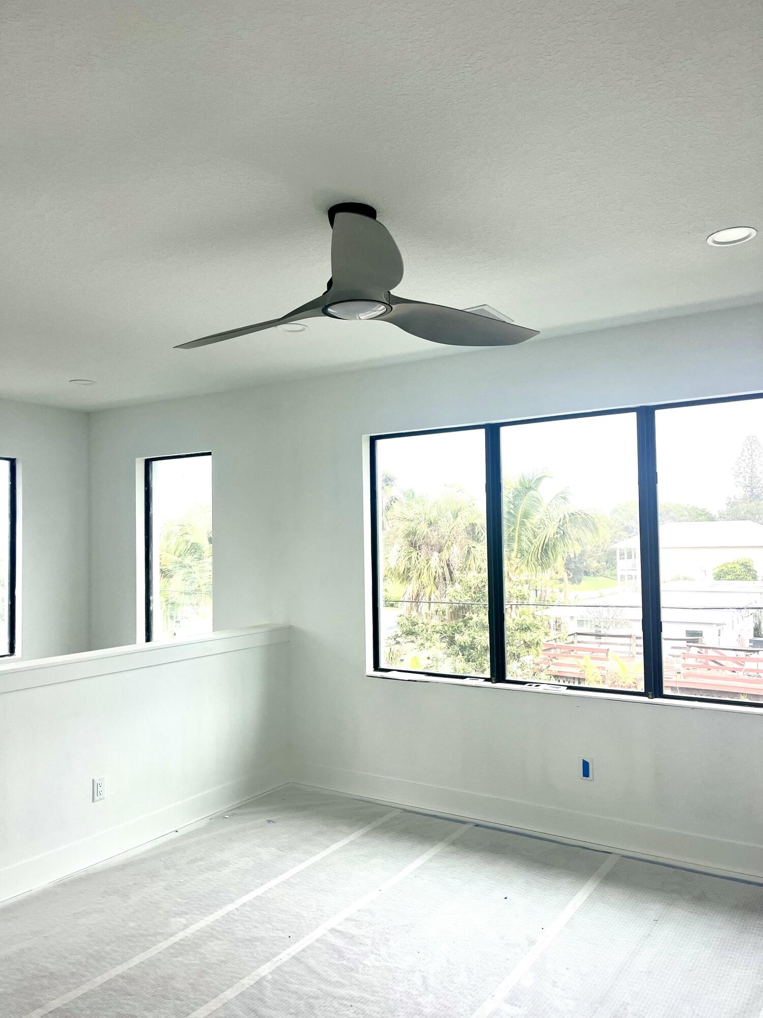 RIVERSIDE PARK - Residential