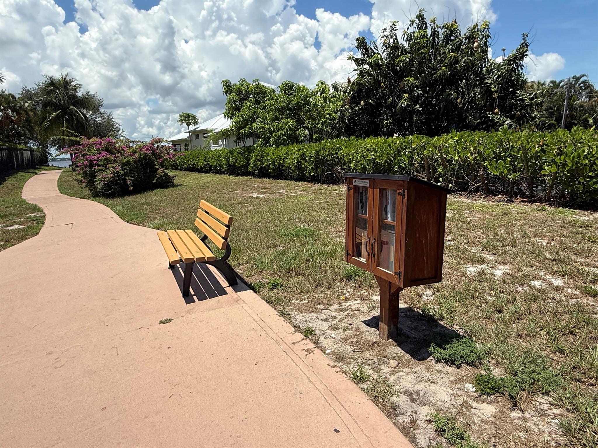 RIVERSIDE PARK - Residential