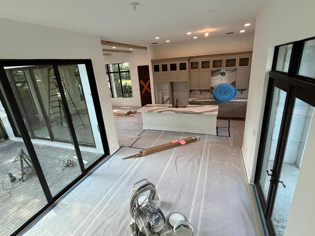 432 NW North River Drive