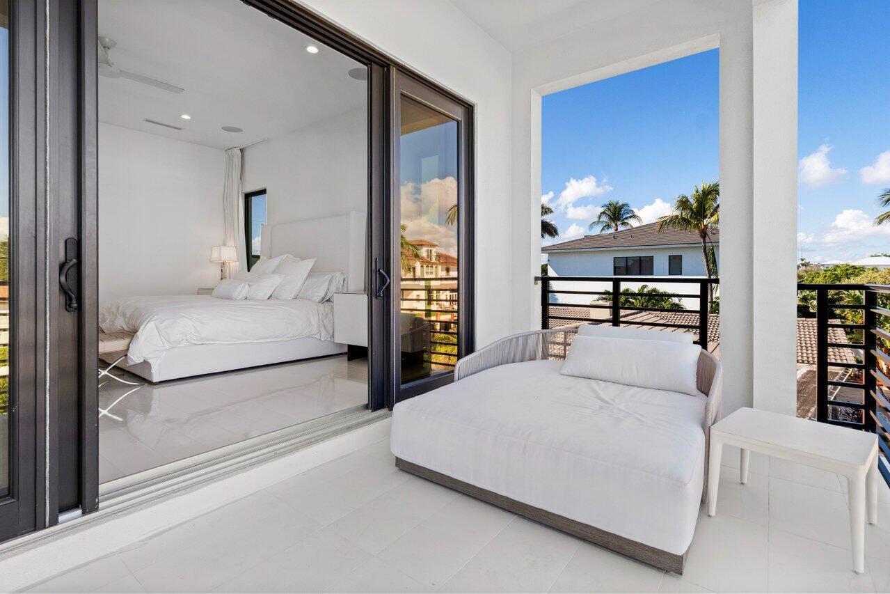 TROPIC ISLE - Residential