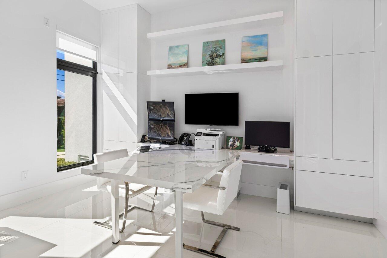 TROPIC ISLE - Residential