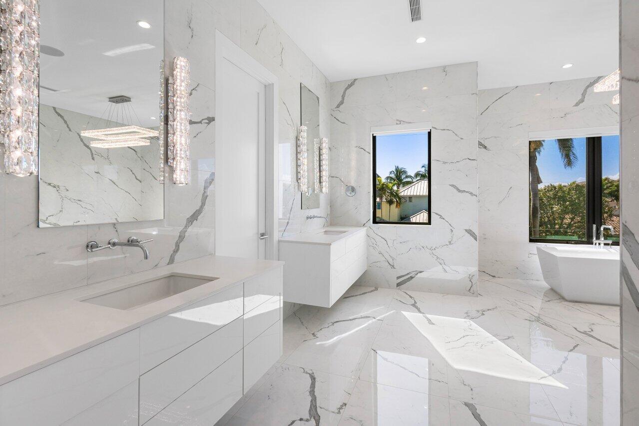 TROPIC ISLE - Residential