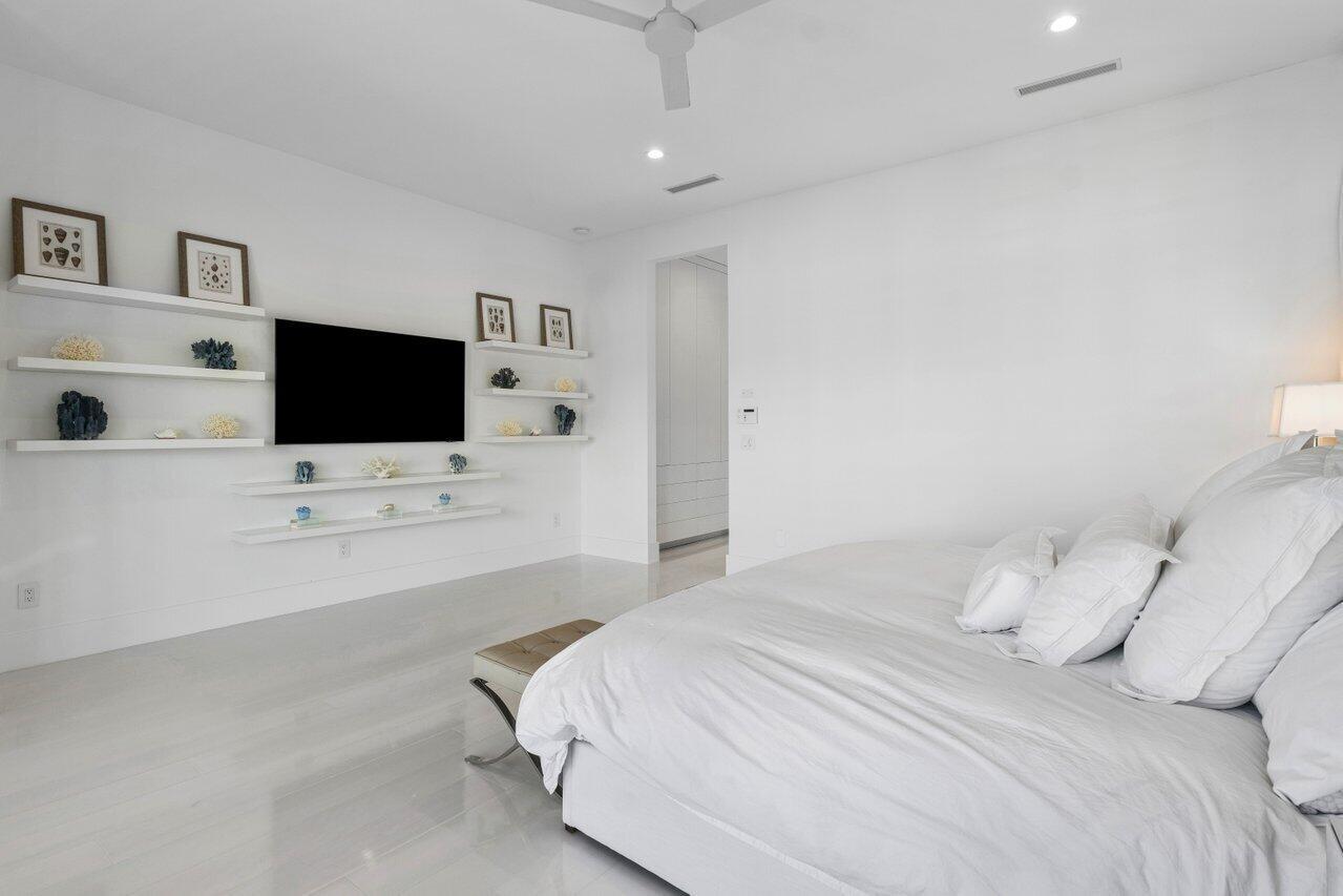 TROPIC ISLE - Residential