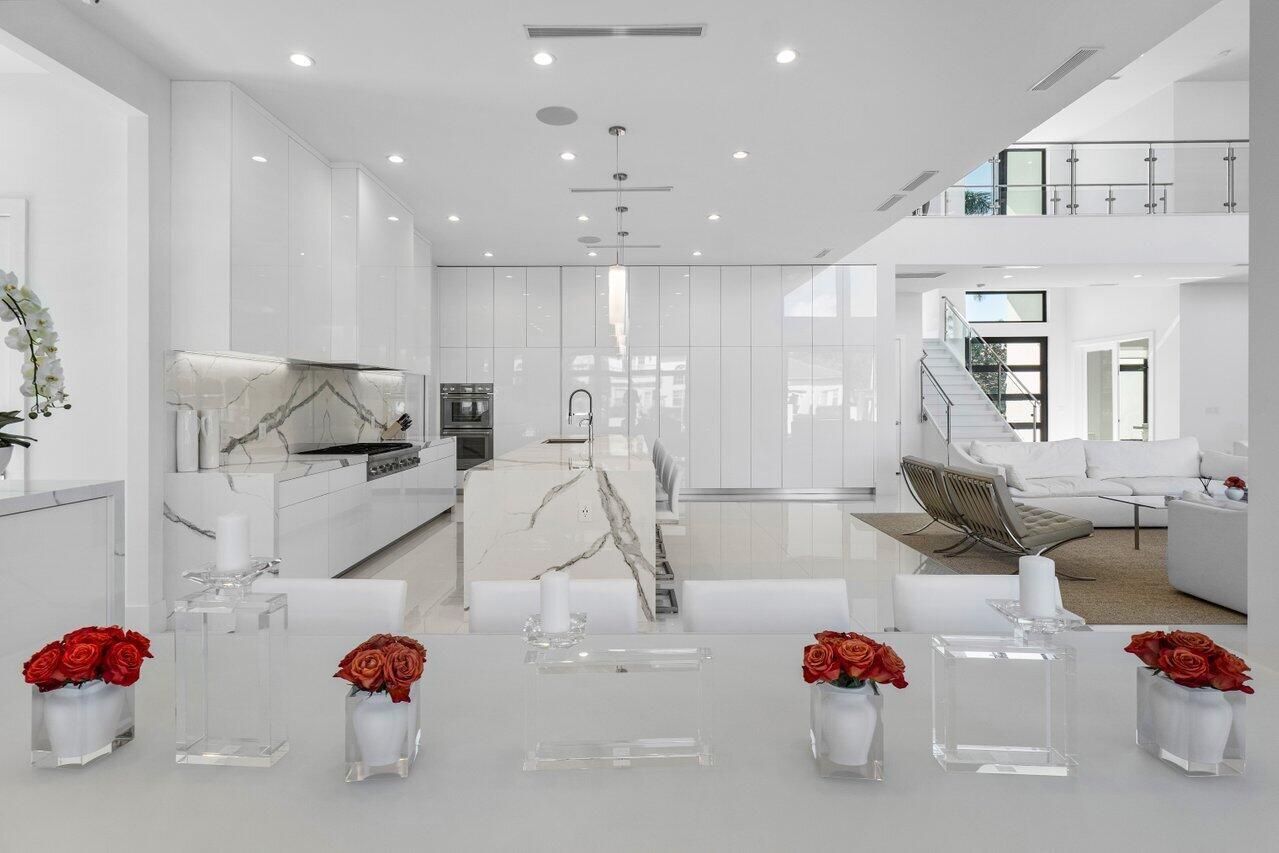 TROPIC ISLE - Residential