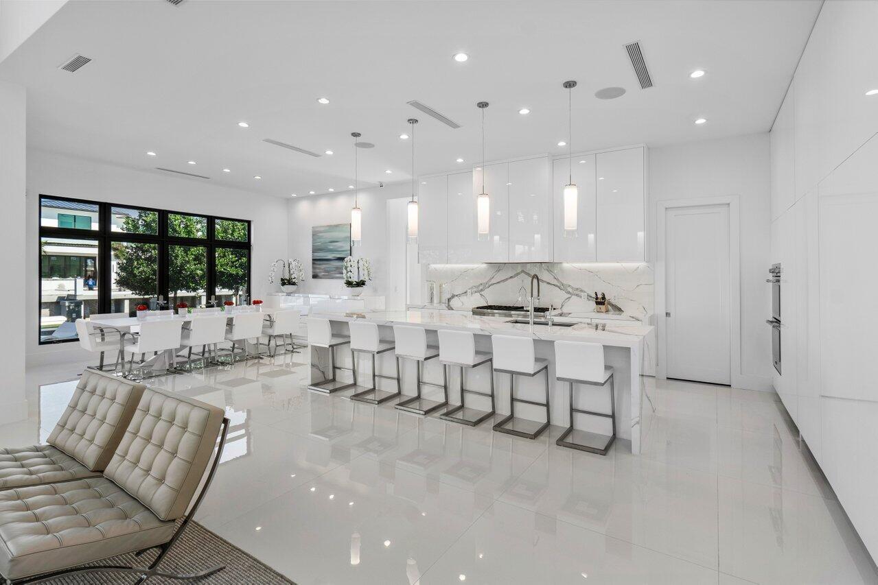 TROPIC ISLE - Residential