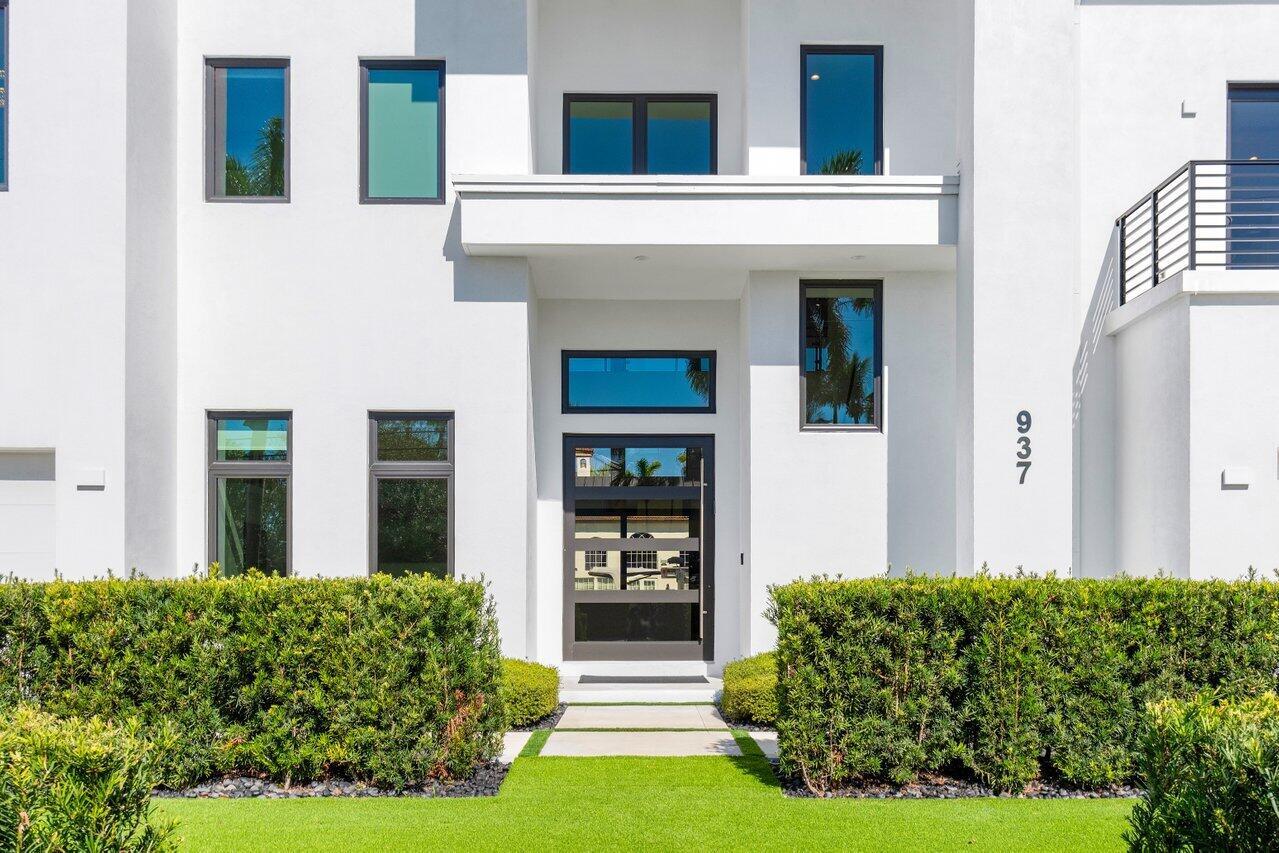 TROPIC ISLE - Residential