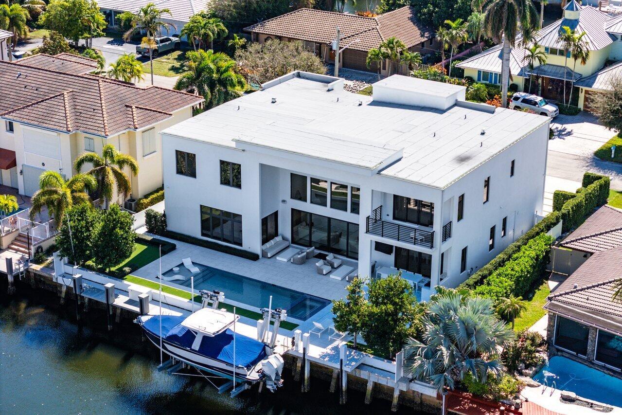 TROPIC ISLE - Residential