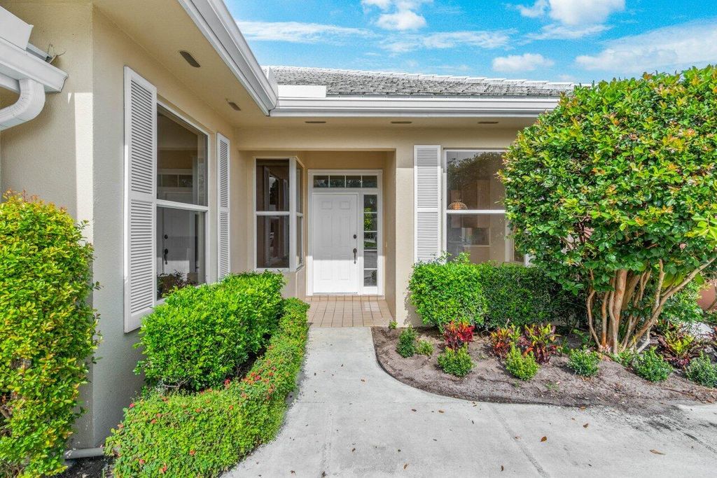 Photo of 8719 Wakefield Drive, Palm Beach Gardens, FL 33410 (MLS # R10945046)