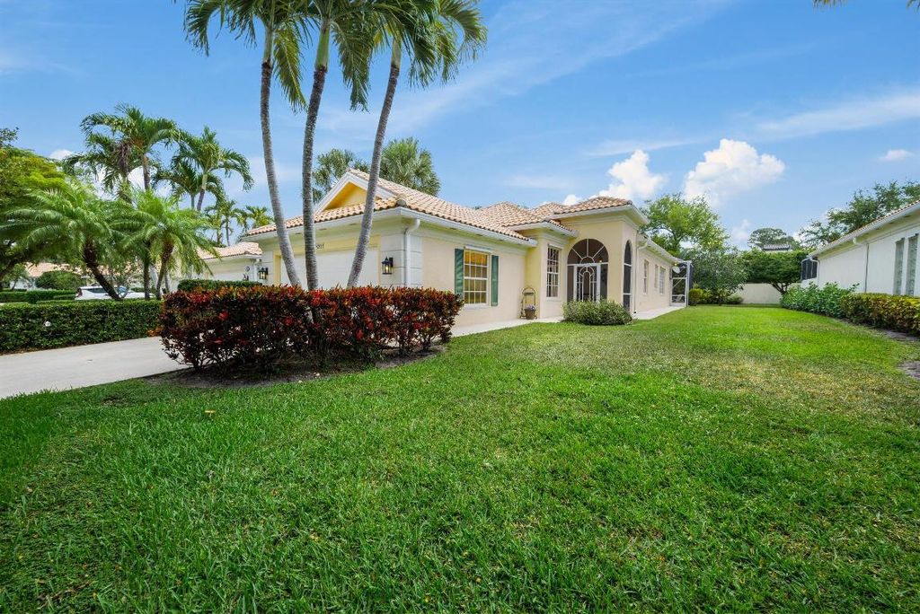 Photo of 4643 Hammock Circle, Delray Beach, FL 33445 (MLS # R11133943)