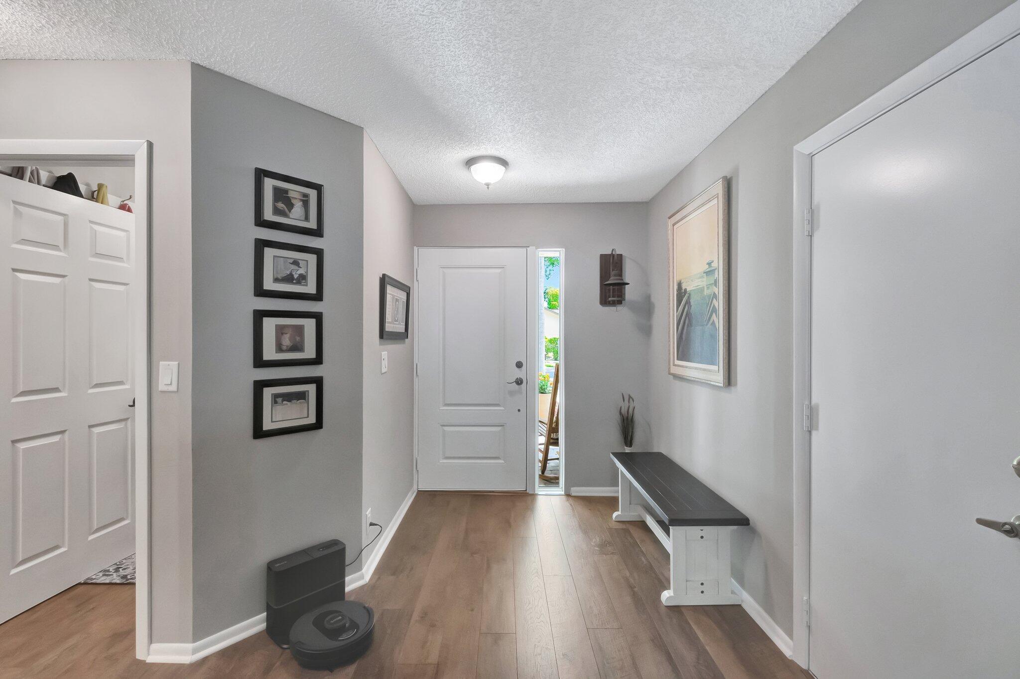 4976 Boxwood Circle