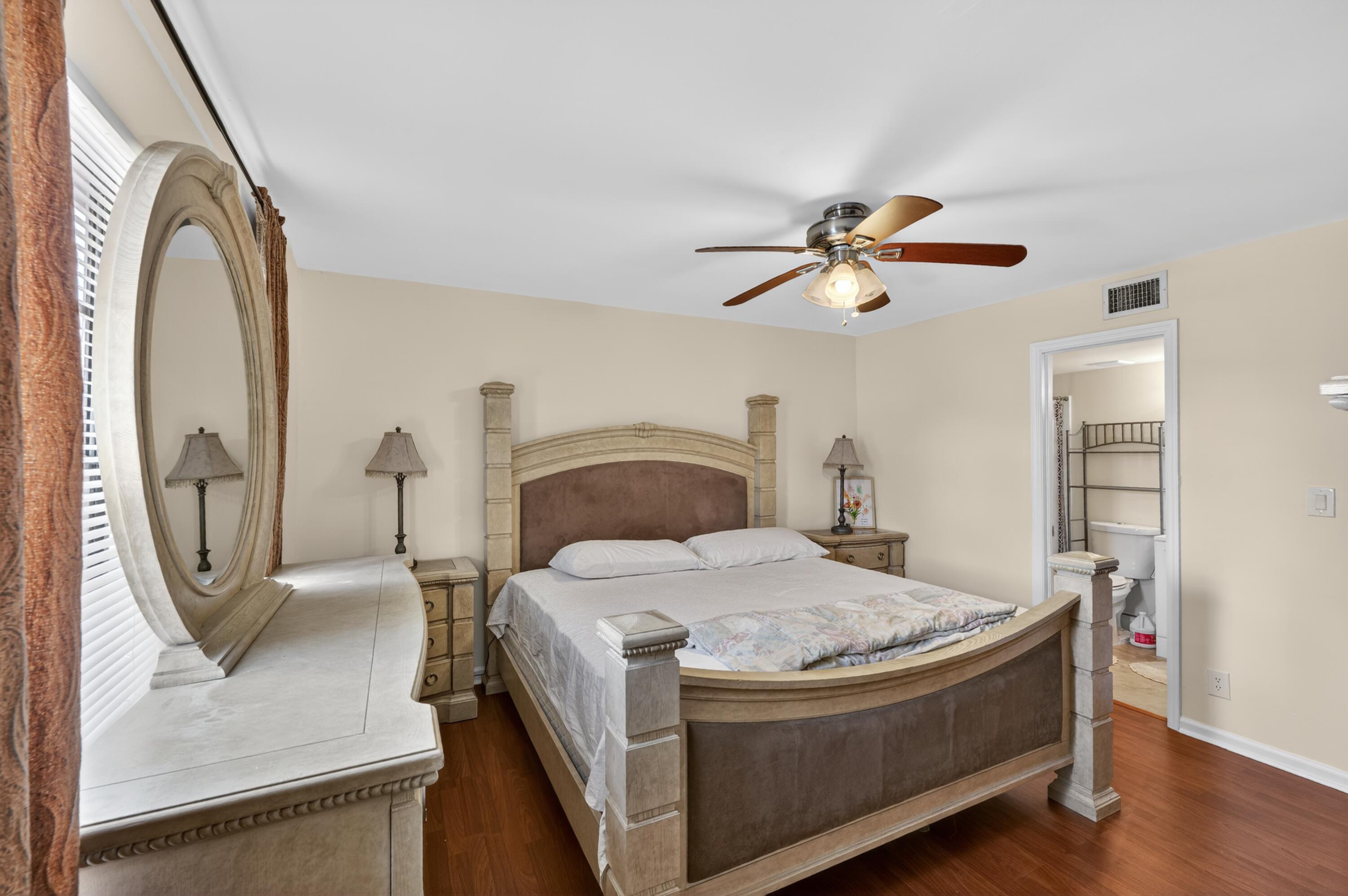 WELLEBY UNIT SEVEN - Residential