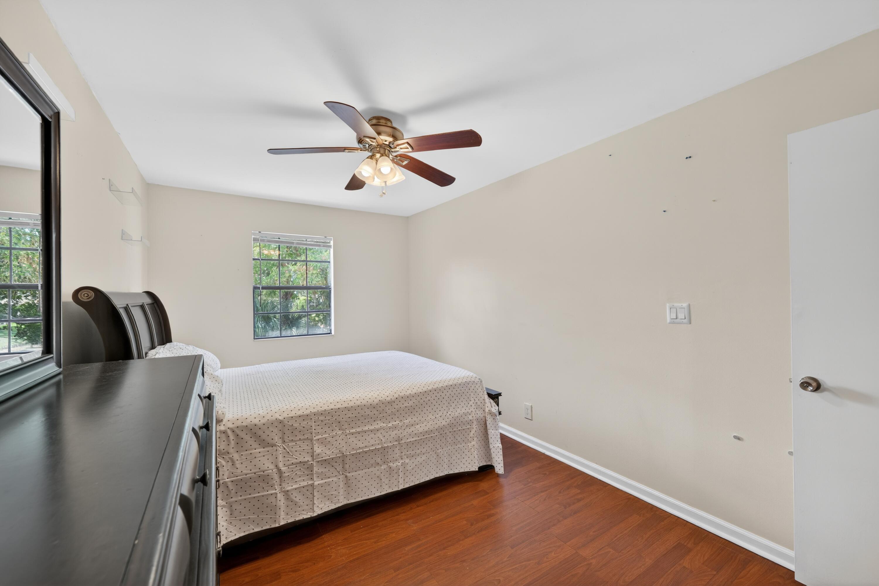 WELLEBY UNIT SEVEN - Residential