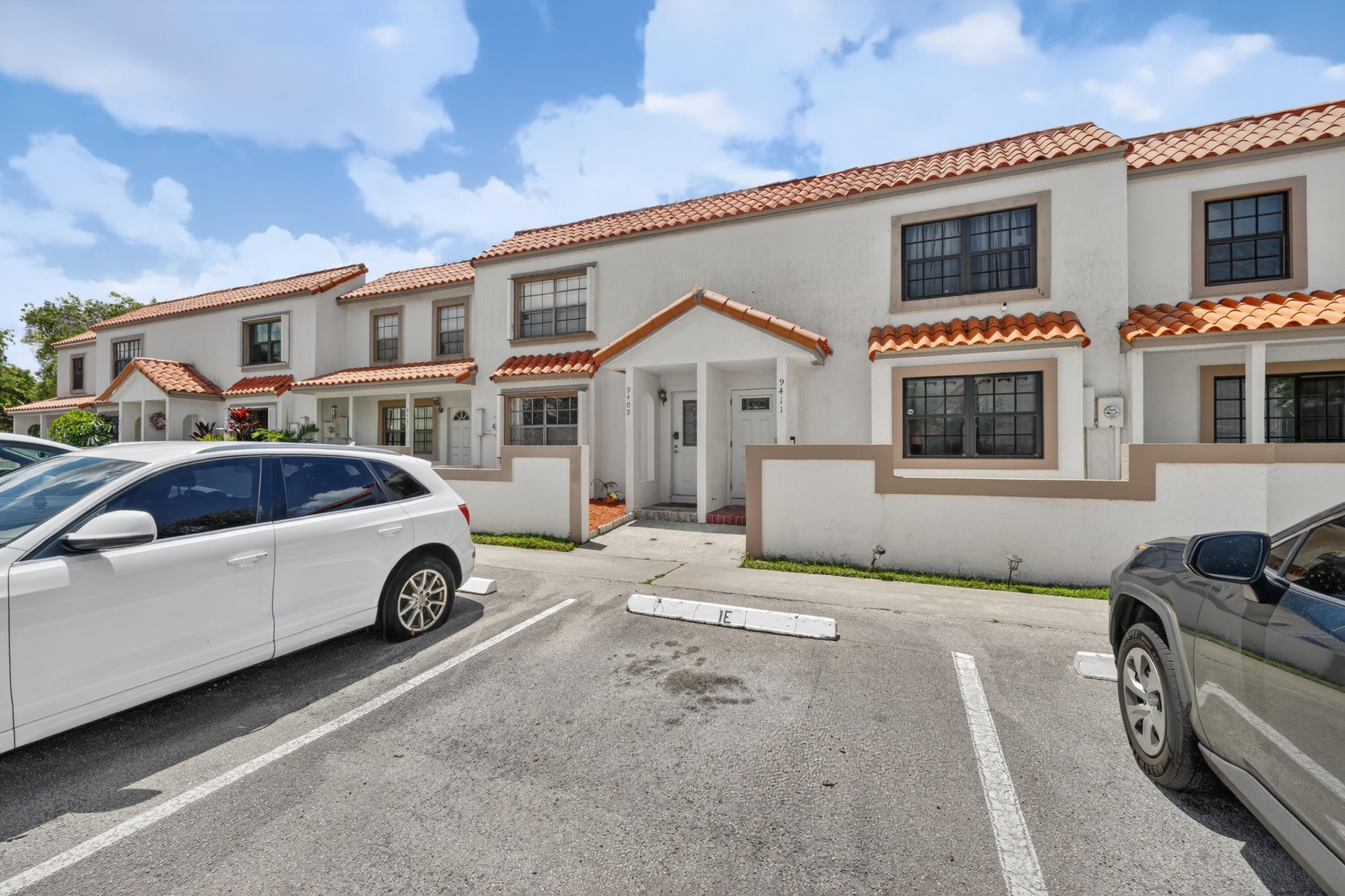 WELLEBY UNIT SEVEN - Residential