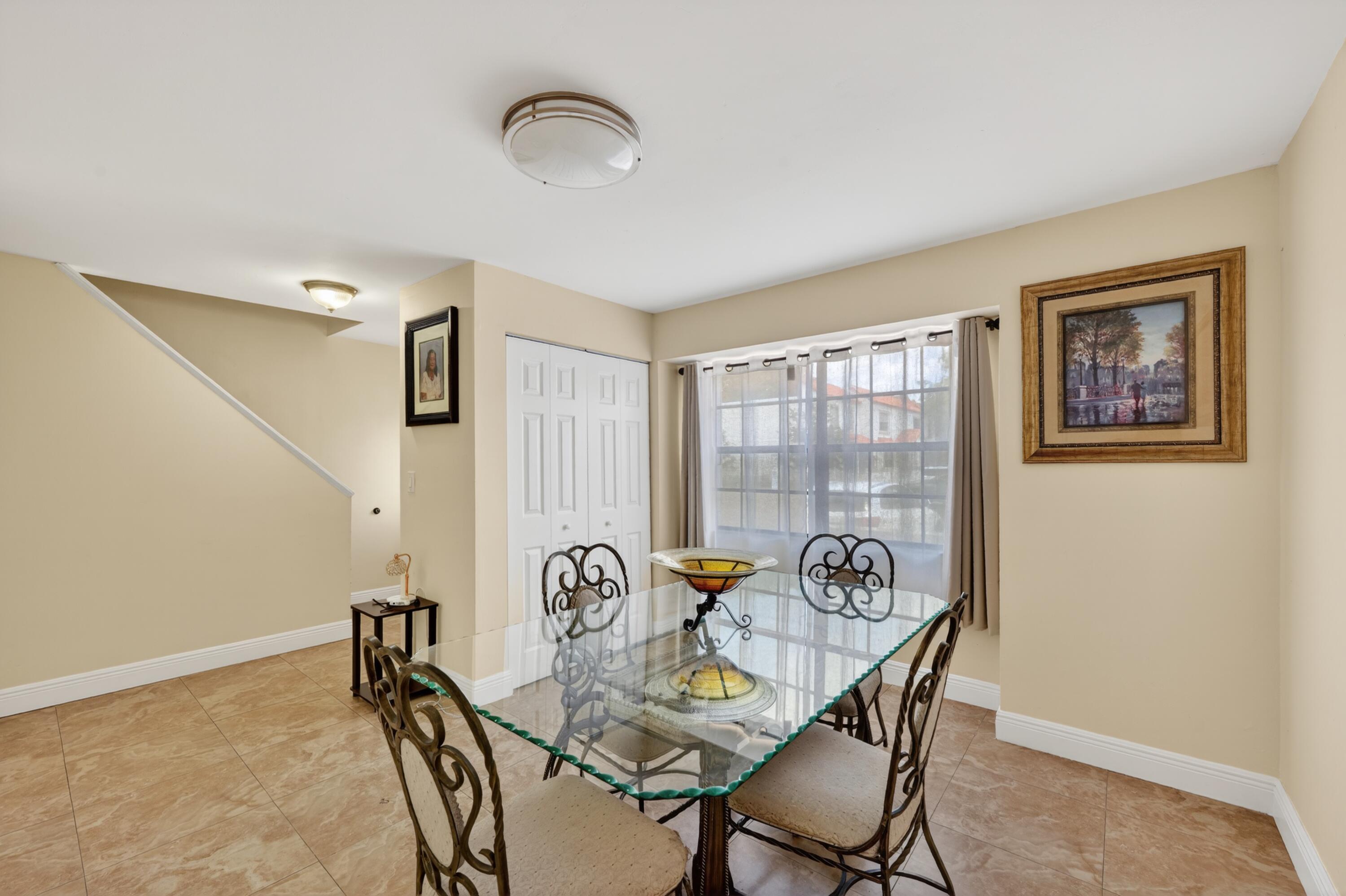 WELLEBY UNIT SEVEN - Residential