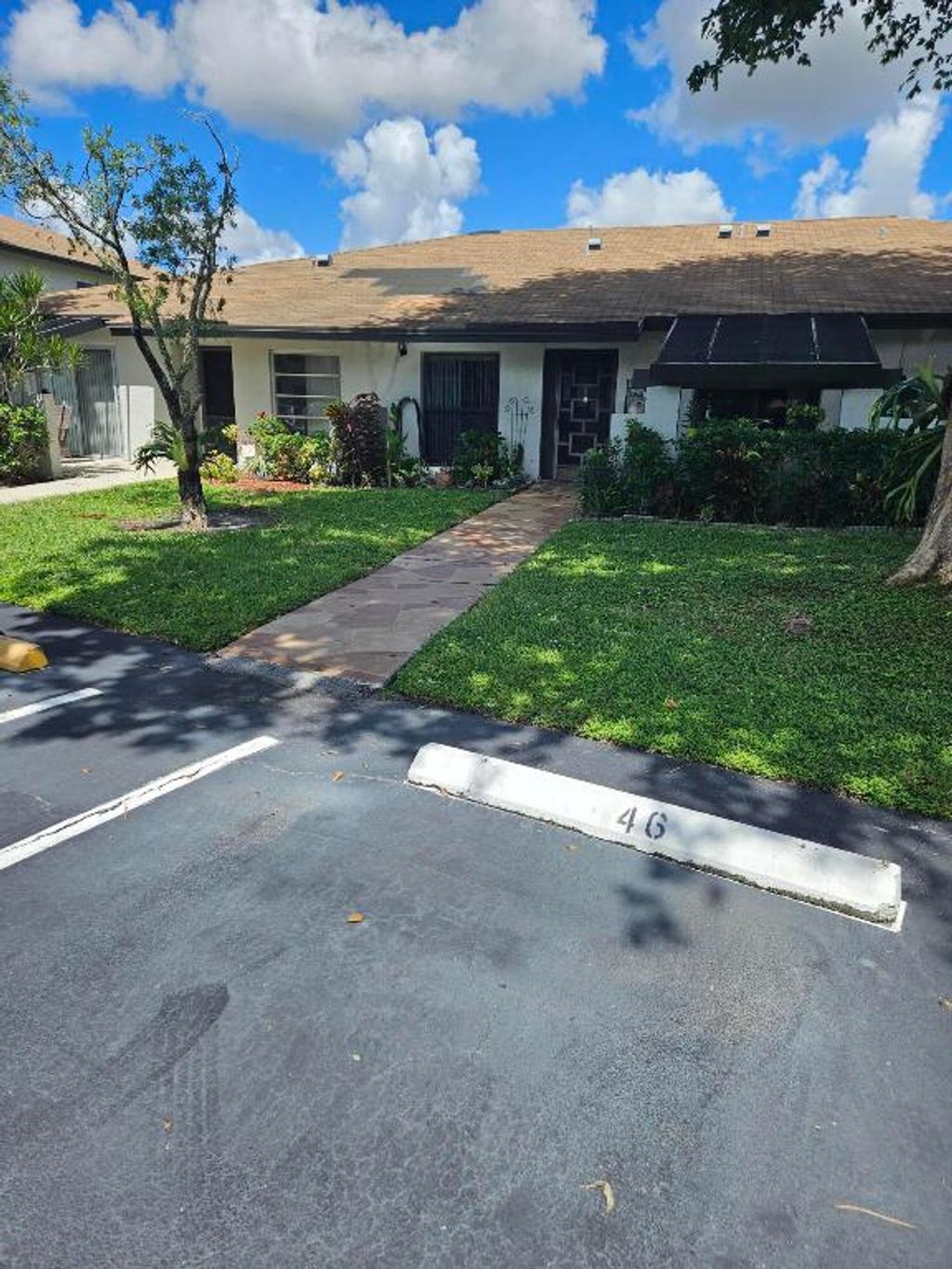 Photo of 5753 Spindle Palm Court #B, Delray Beach, FL 33484 (MLS # R11022910)