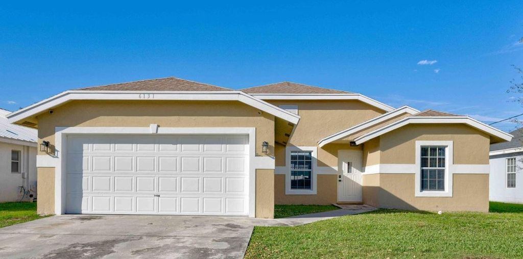 Photo of 6131 Robinson Street, Jupiter, FL 33458 (MLS # R10983552)