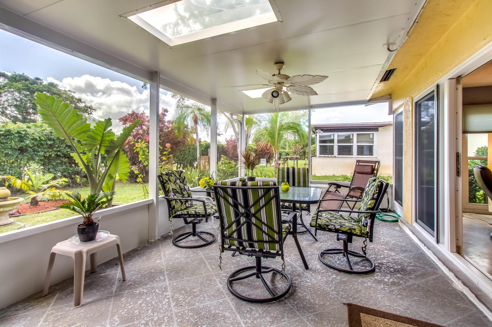 COCO WOOD LAKES - Residential