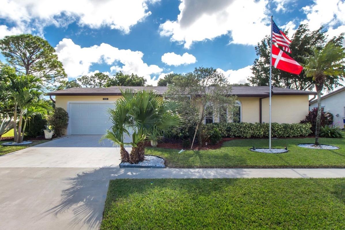 COCO WOOD LAKES - Residential