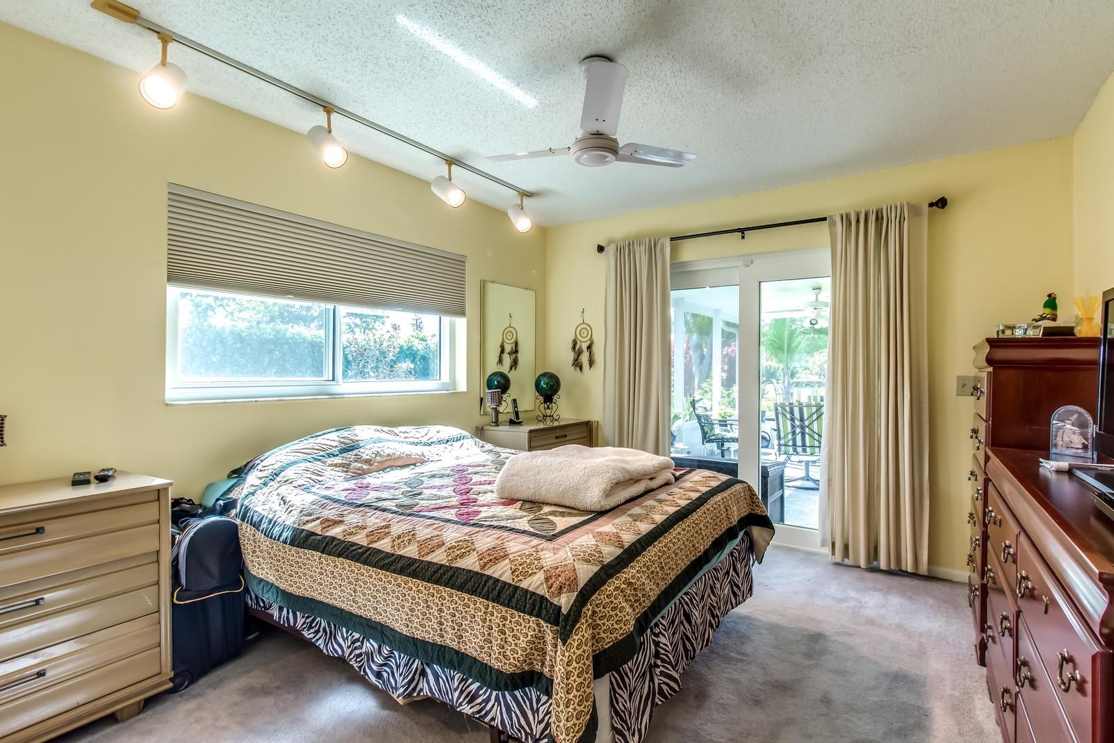 COCO WOOD LAKES - Residential