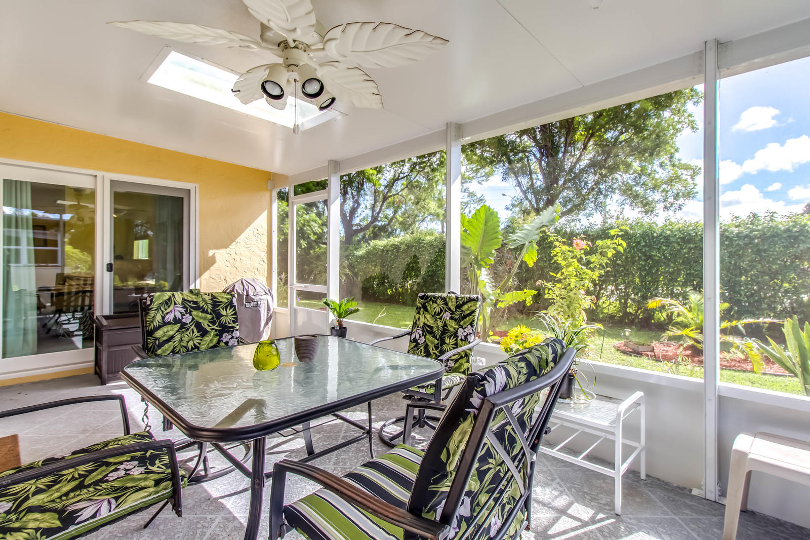 COCO WOOD LAKES - Residential