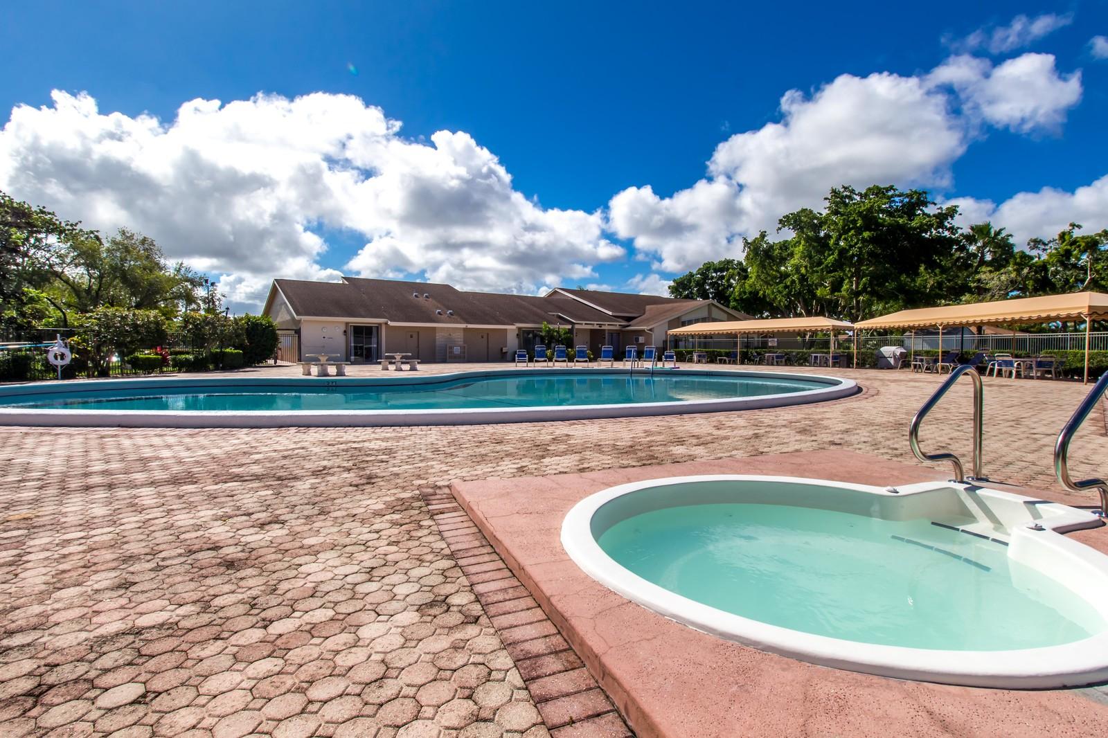 COCO WOOD LAKES - Residential