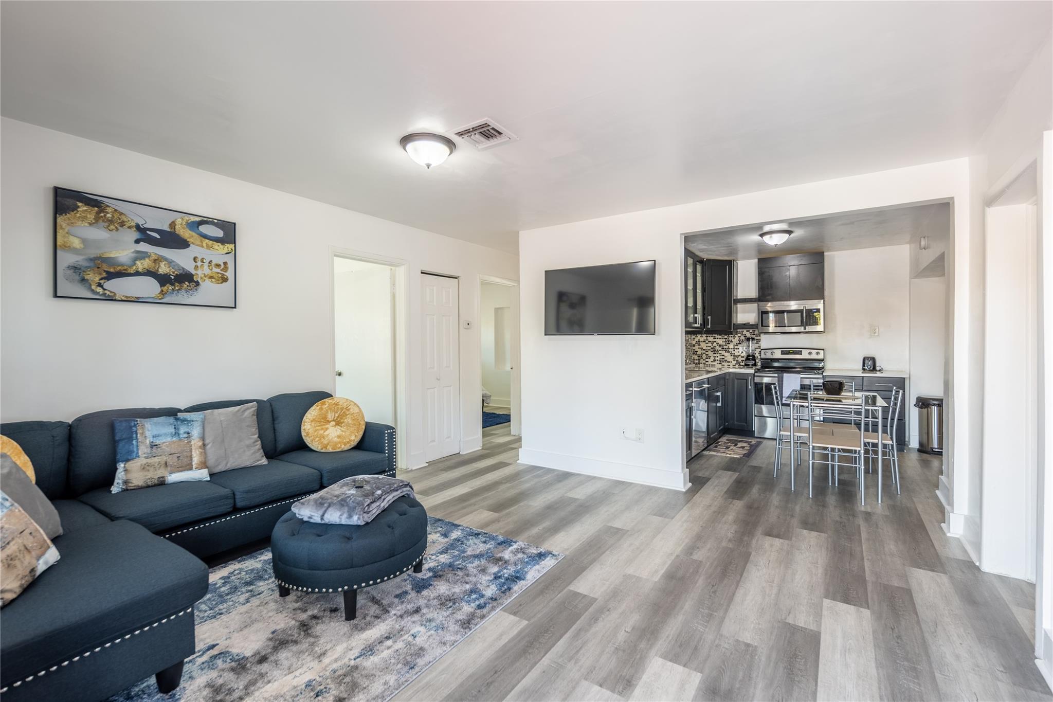 Breezyway Manor Add 29-1 - Residential Lease