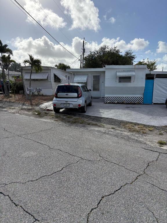 HILLTOP PARK - Residential Income