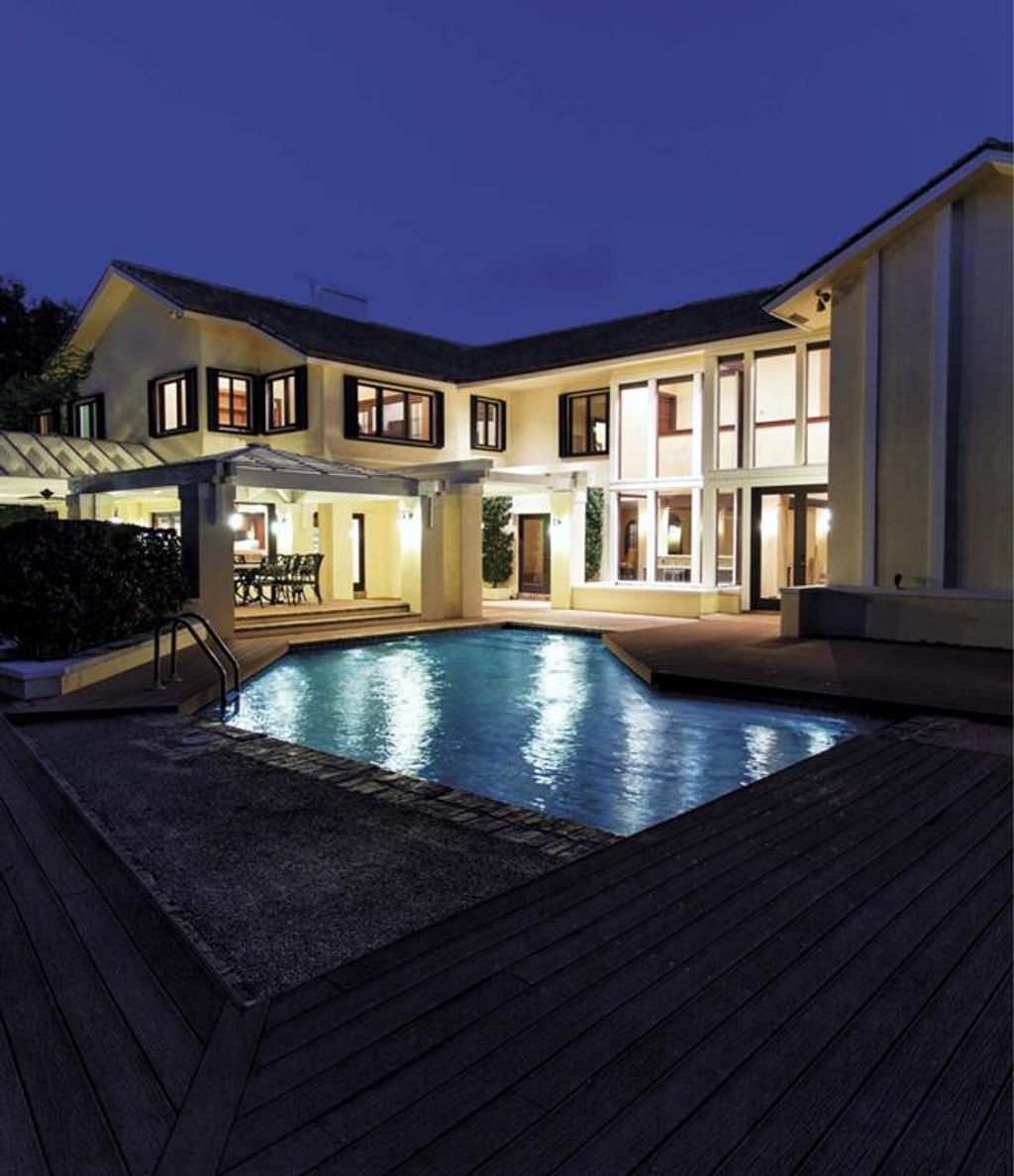 Photo of 525 Sandpiper Way, Boca Raton, FL 33431 (MLS # R10753519)