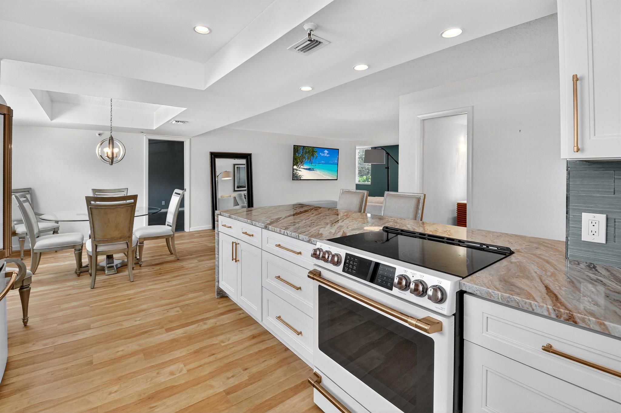 BOCA TEECA CONDO 10 - Residential