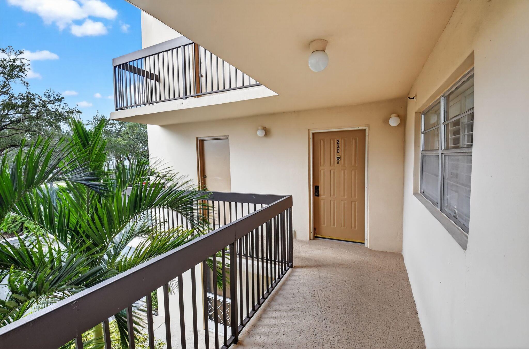 BOCA TEECA CONDO 10 - Residential