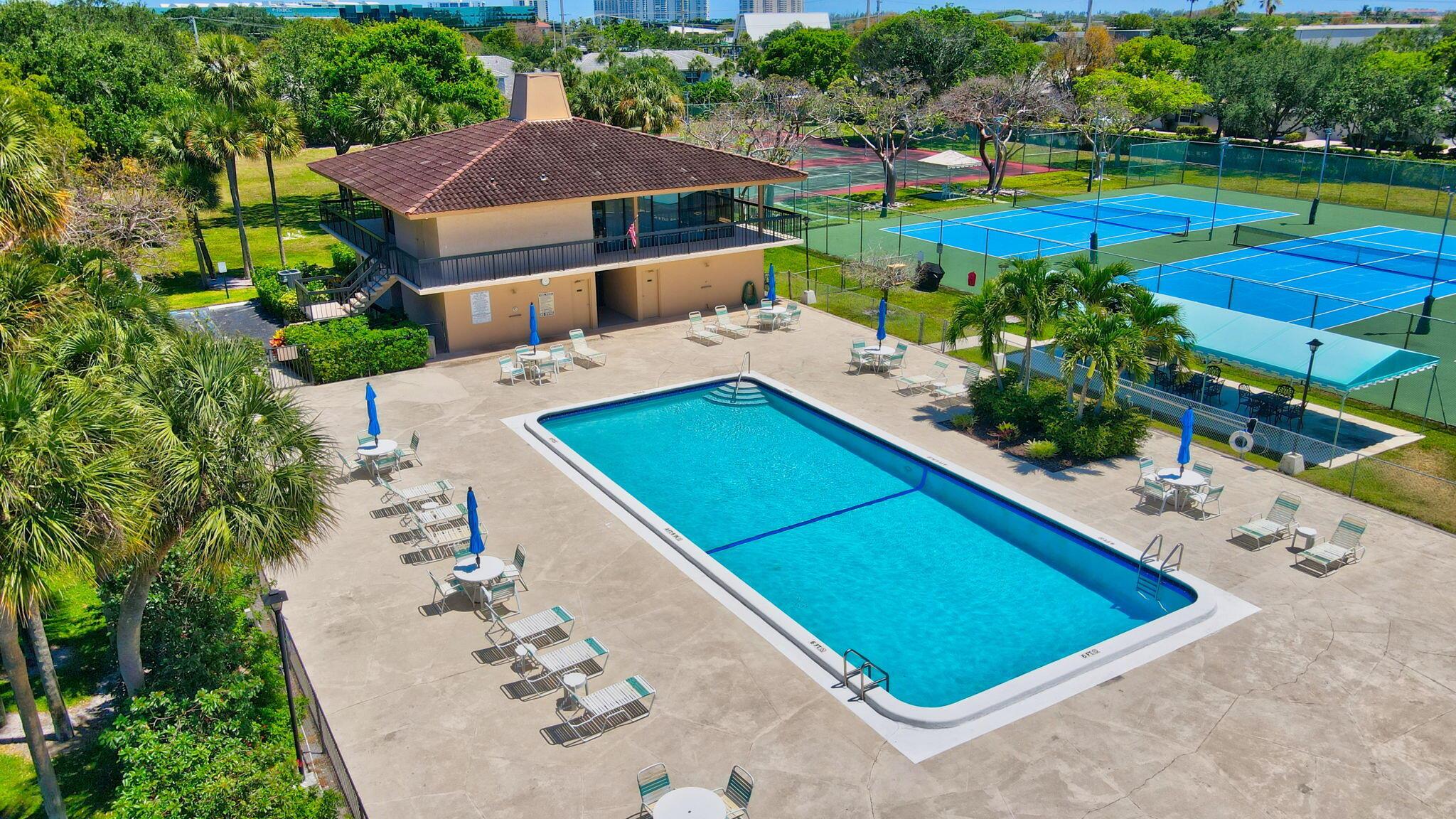 BOCA TEECA CONDO 10 - Residential