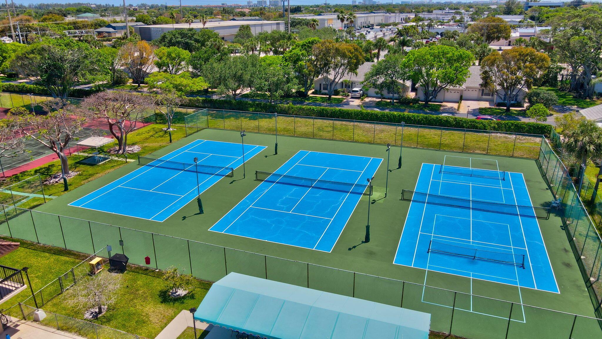 BOCA TEECA CONDO 10 - Residential