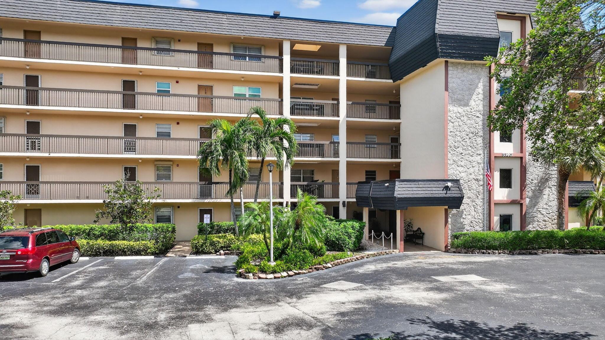 BOCA TEECA CONDO 10 - Residential