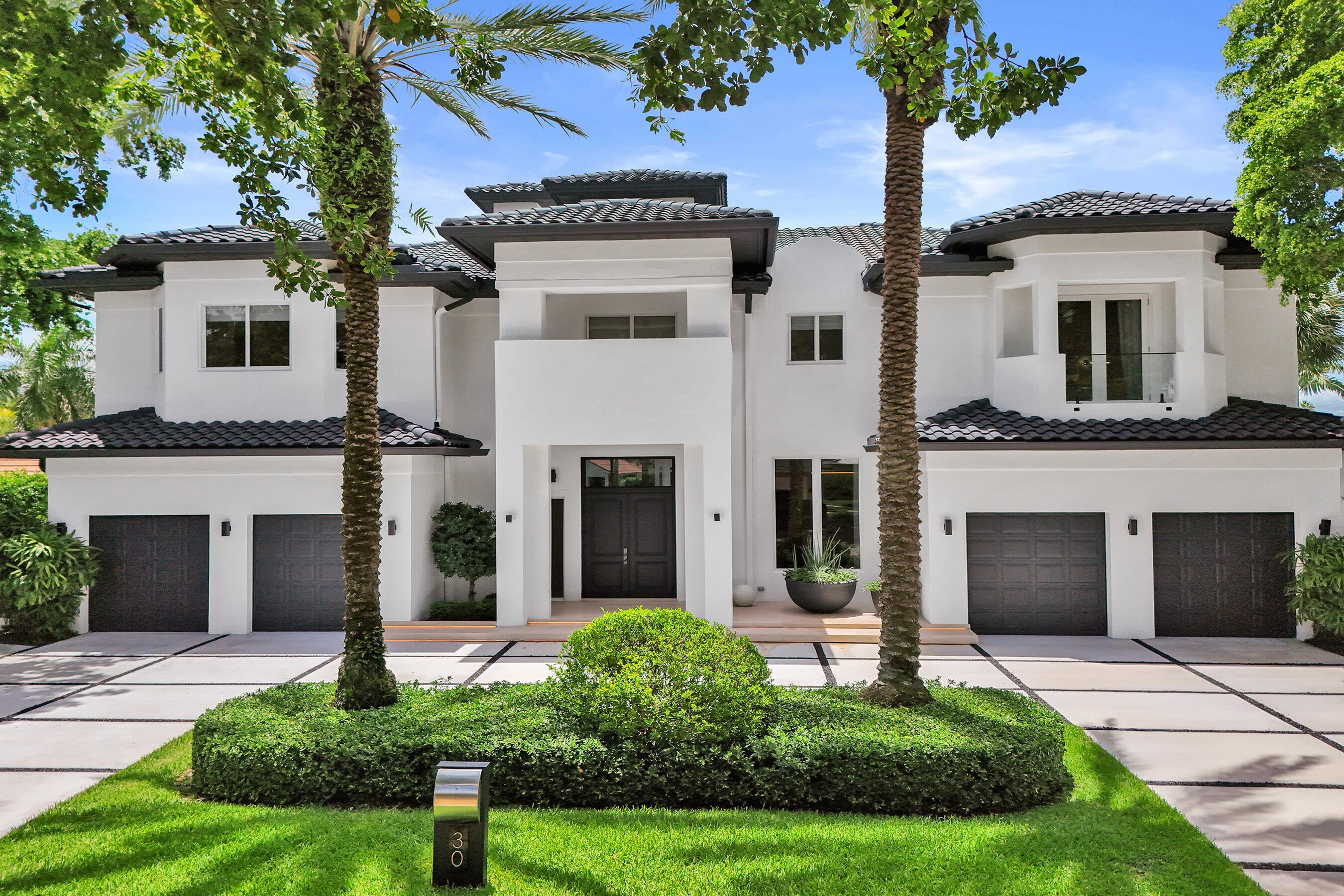30 S COMPASS Drive