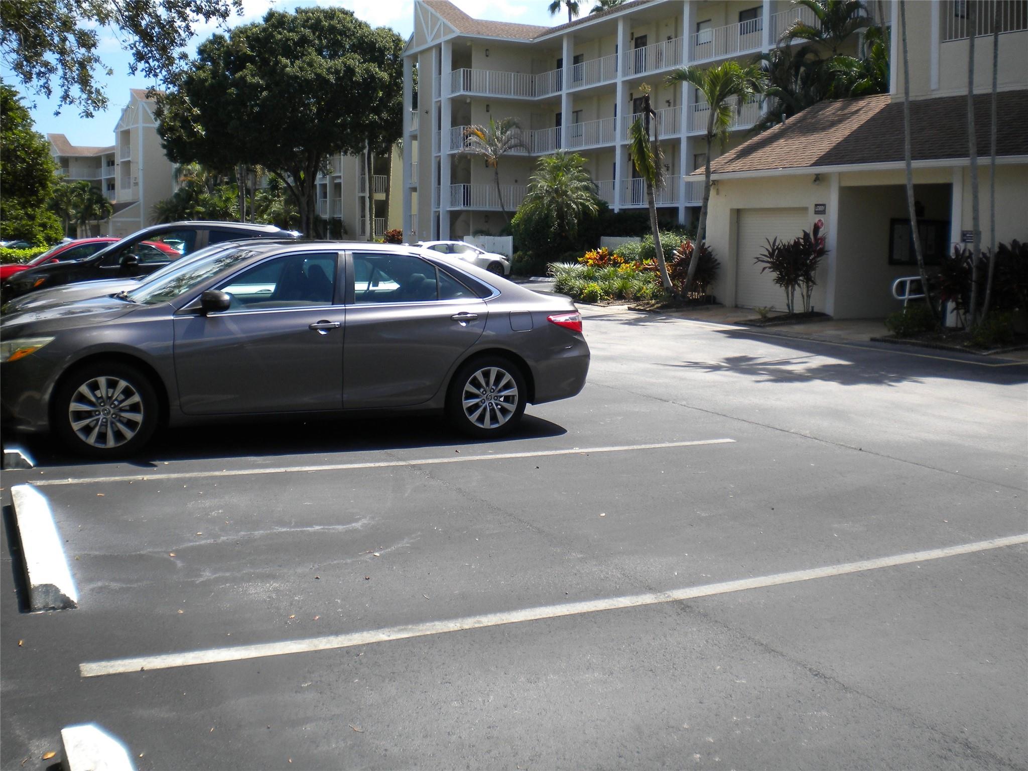 HUNTINGTON LAKES - Residential